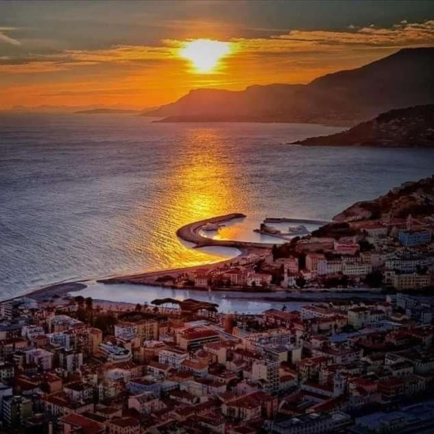 Da Dharma Lägenhet Ventimiglia Exteriör bild